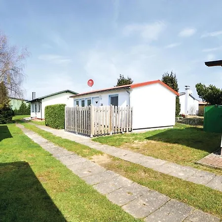 Nice Home In Hohen Wieschendorf 度假居 *